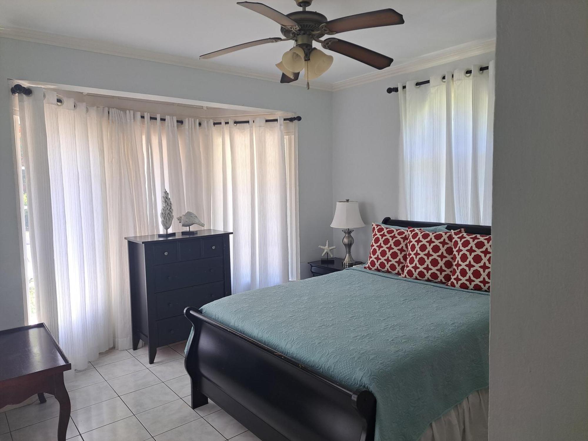 Ivory Tower Ocho Rios Apartment Екстериор снимка